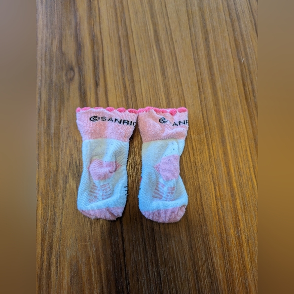 Hello kitty socks 0-6m - Picture 2 of 4